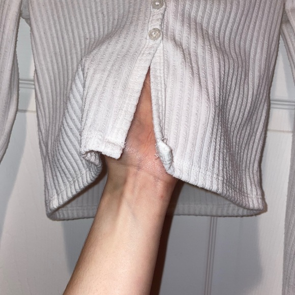 Like New Hollister 2000’s Style Shirt - Picture 2 of 3